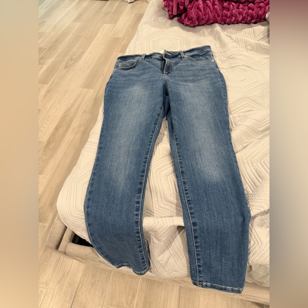 High-Rise Skinny Jeans - Universal Thread Blue
16: High Stretch, 29" Inseam
